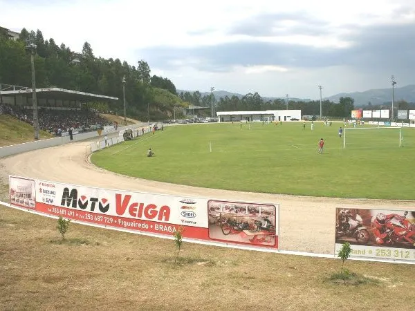 Campo Cruz Do Reguengo Stadium
