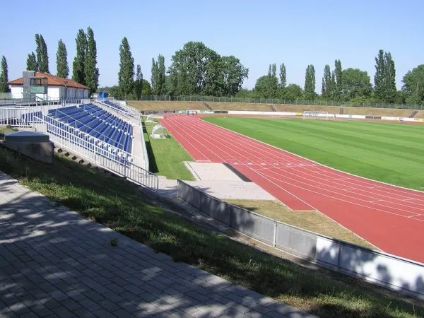 Friedrich-Moebus-Stadion Stadium