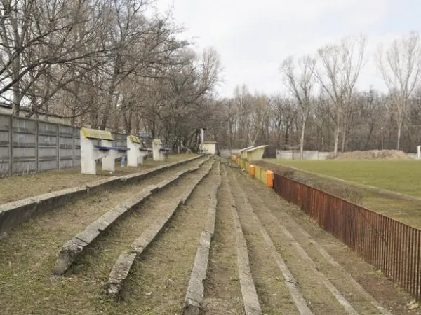 Pirosrózsa utca Stadium