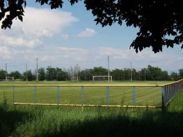 Régi vásártér út Stadium