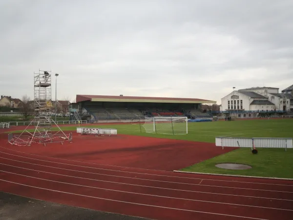 Stade Robert Sayer Stadium