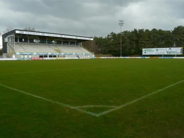 Staf Janssensstadion Stadium